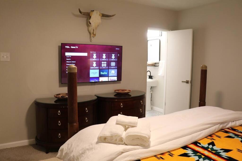 Cowboy Den-Hot Tub-Game Room-Pet Friendly-No Pet Fees! Albuquerque Ngoại thất bức ảnh