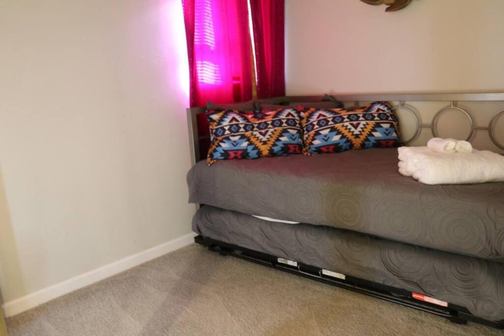 Cowboy Den-Hot Tub-Game Room-Pet Friendly-No Pet Fees! Albuquerque Ngoại thất bức ảnh